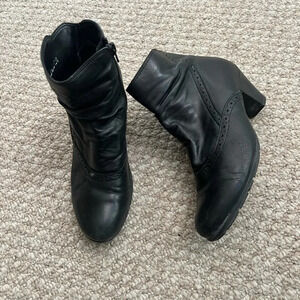 Gabor boots black heeled  size 4.5UK ankle booties